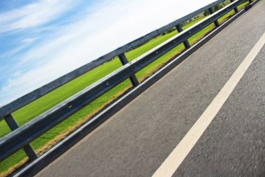 hızlı araba penceresinden güzel manzara