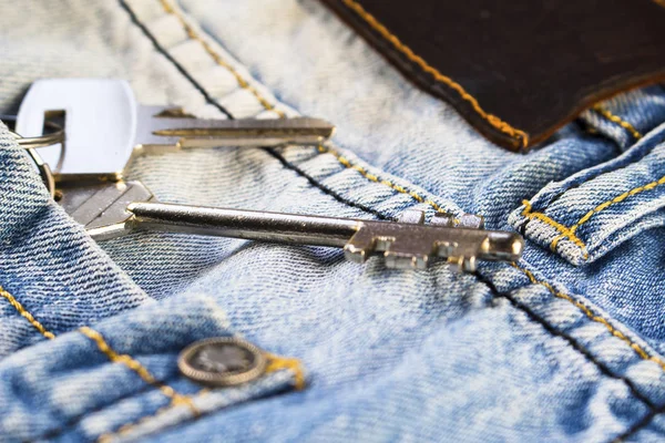 Nycklar Till Huset Fickan Blå Jeans — Stockfoto