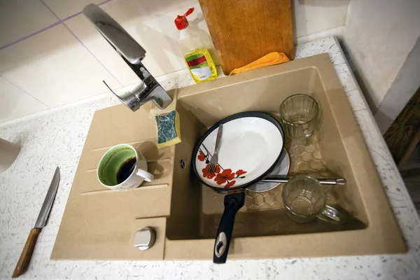 Грязная Посуда Раковине — стоковое фото
