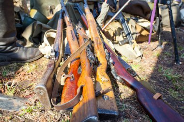 İkinci Dünya Savaşı'ndan eski tüfekler