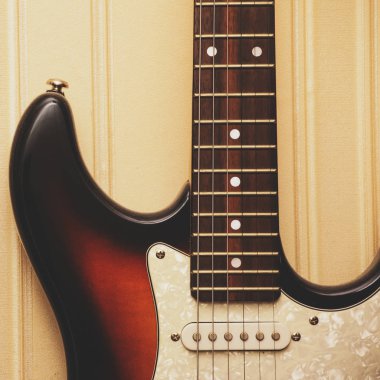 güzel elektro gitar, retro tonda Lake