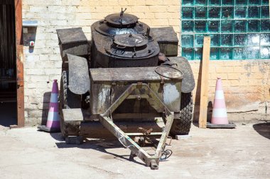 erimiş bitüm ile konteyner