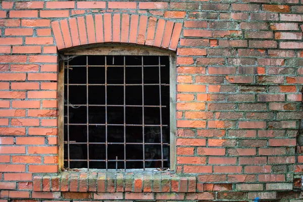 Vieux Mur Briques Rouges Avec Des Barres Sur Fenêtre — Photo