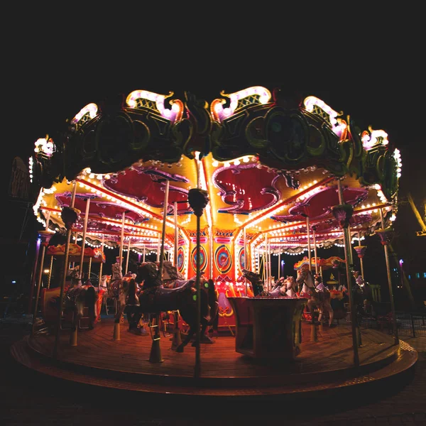 Carrousel Met Paarden Een Nacht Entertainment Park Retro Toned — Stockfoto