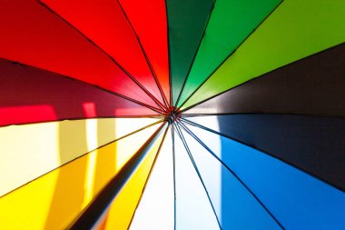 parlak ve renkli gökkuşağı şemsiye