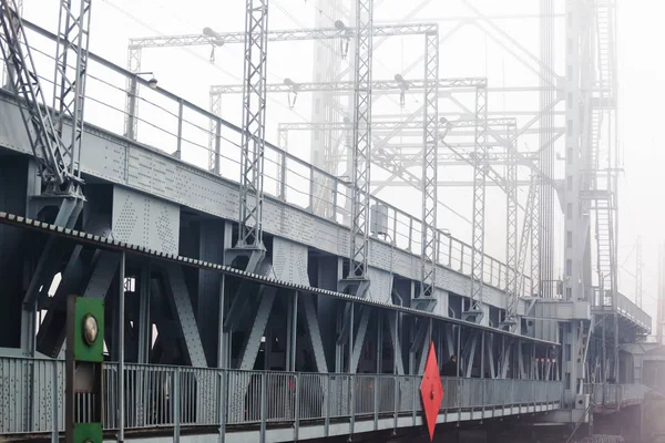 Big Metal Bridge Thick Heavy Fog — Stock Photo, Image