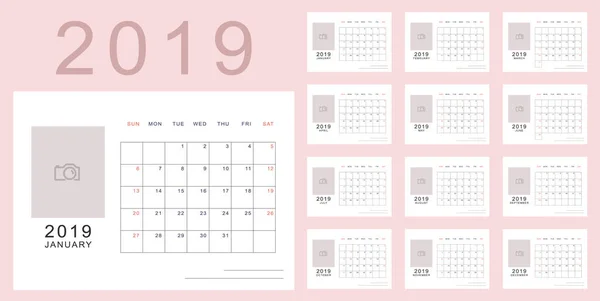 Licht roze minimalistische agenda van 2019 Nieuwjaar — Stockvector