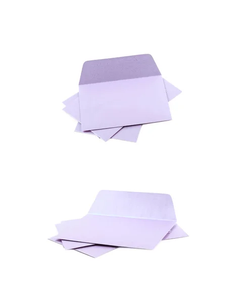Högen av papperskuvert som isolerade — Stockfoto