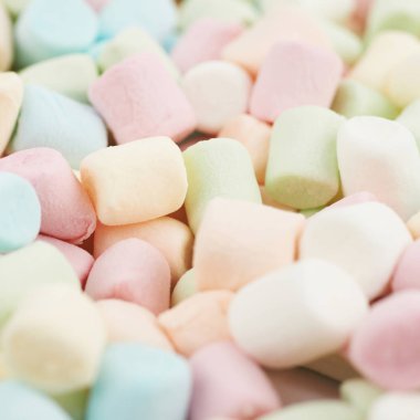 Mini marshmallow ile kaplı yüzey