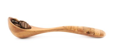 Kahve çekirdekleri izole kaşığı