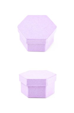 İzole kağıt hediye kutusu