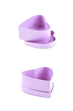 İzole kahverengi kağıt hediye kutusu