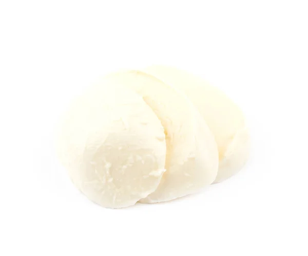 Plastry mozzarelli ser na białym tle — Zdjęcie stockowe