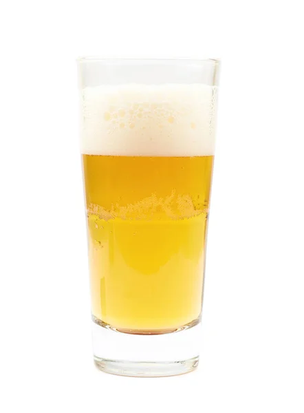 Vaso alto de cerveza lager aislado — Foto de Stock