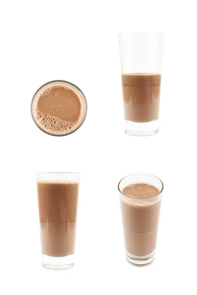 Copo alto de leite de chocolate isolado — Fotografia de Stock