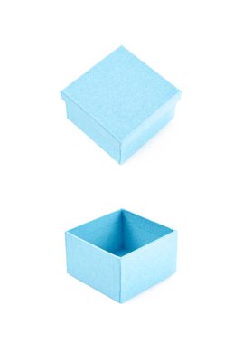 İzole kağıt hediye kutusu