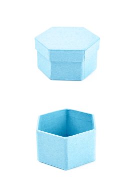 İzole kağıt hediye kutusu