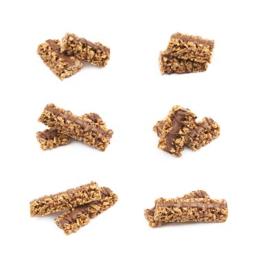Birkaç farklı görüntülerini ayarlamak beyaz arka plan üzerinde izole çikolata granola bar