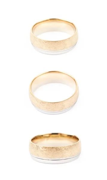 Δαχτυλίδι χρυσό γαμήλια ζώνη απομονώνεται — Φωτογραφία Αρχείου