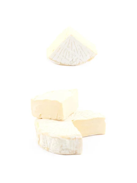 Brie-Käse isoliert — Stockfoto