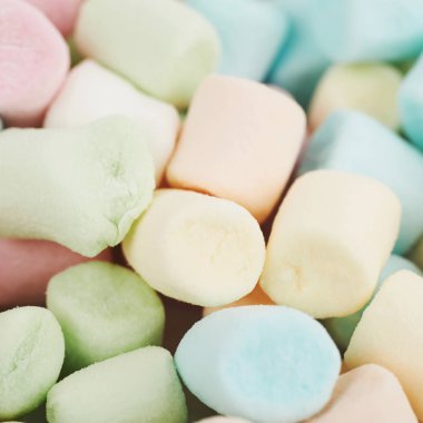 Mini marshmallow ile kaplı yüzey