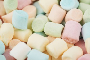 Mini marshmallow ile kaplı yüzey