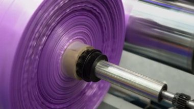 plastik bobin makine üzerinde döndürme