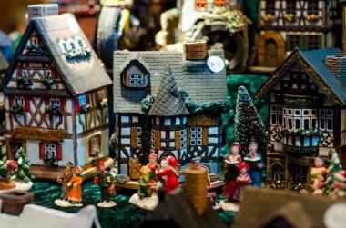 Seramik tütsü ev minyatür