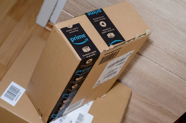 Soest Alemania Diciembre 2017 Logotipo Amazon Prime Impreso Cinta Adhesiva — Foto de Stock