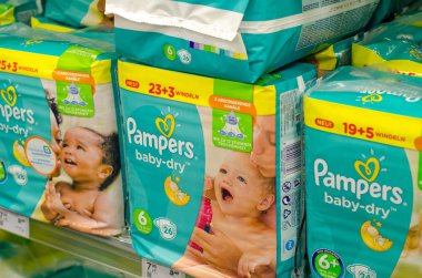 Soest, Almanya - 12 Ocak 2018: pack Mller süpermarkette Satılık memnun etmektedir. 