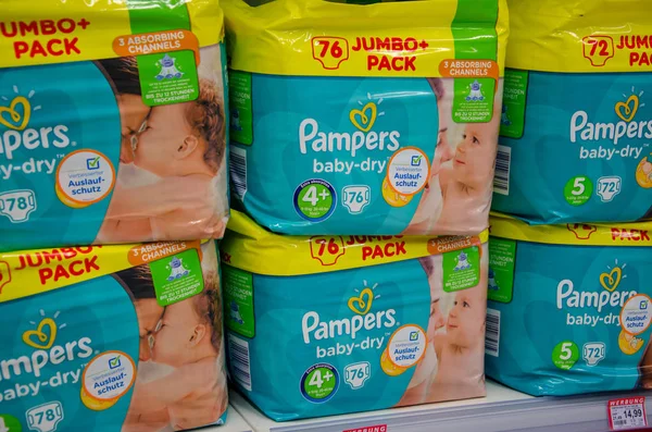 Soest Alemanha Janeiro 2018 Pampers Pack Para Venda Loja Rossmann — Fotografia de Stock