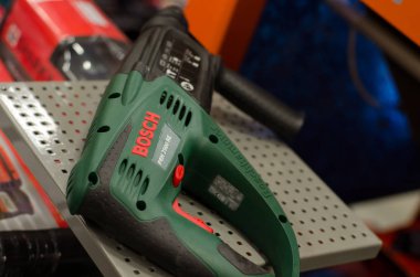 Kiev, Ukrayna - 9 Nisan 2018: Bosch döner çekiçleri.