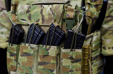 Mühimmat ile askeri yelek