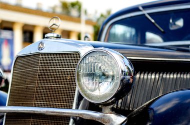 Kiev, Ukrayna - 30 Eylül 2018: Eski Mercedes Benz.