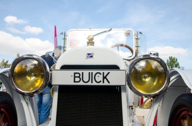 Kiev, Ukrayna - 30 Eylül 2018: Buick 6-21 Speedster 1921. Oldcarland Festivali.