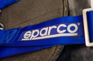 Kiev, Ukrayna - 22 Kasım 2018: Sparco emniyet kemeri emniyet kemeri yarış.