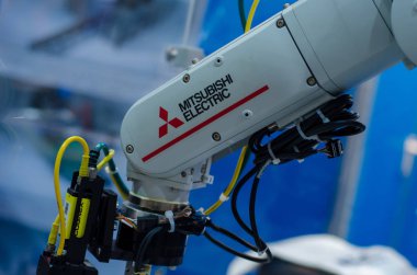 Kiev, Ukrayna - 22 Kasım 2018: Mitsubishi Electric robot kol.