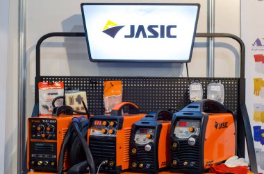 Kiev, Ukrayna - 22 Kasım 2018: kaynak makineleri Jasic.