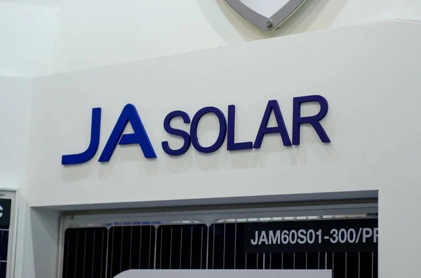 Киев Украина Апреля 2018 Года Solar Signboard — стоковое фото