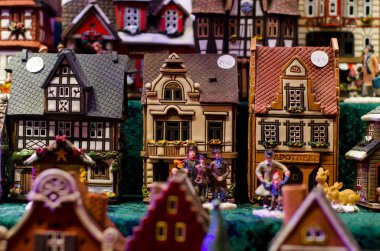 Seramik tütsü ev minyatür