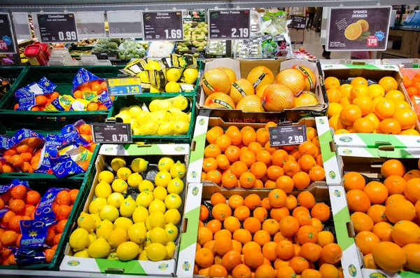 Soest Allemagne Décembre 2018 Fruits Frais Rayon Supermarché Hit — Photo