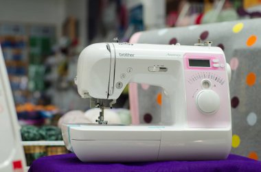 Soest, Almanya - 1 Ocak 2019: Kardeşim yıldönümü dikiş makinesi.