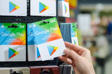 Soest, Almanya - 8 Ocak 2019: Google oyun hediye kartları Satılık Dükkan.