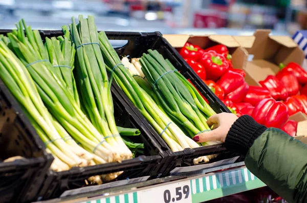 Zöldség Szupermarketben Eladó — Stock Fotó