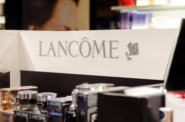 Dortmund, Almanya - 15 Ocak 2019: Lancome kozmetik Satılık Dükkan.