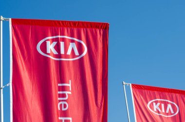 Kiev, Ukrayna - 9 Mart 2019: Kia reklam afiş. Kia Motors Corporation, Kia Motors bilinen.