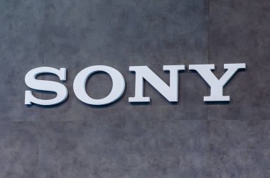Kiev, Ukrayna - 12 Nisan 2019: Duvarda Sony logosu.