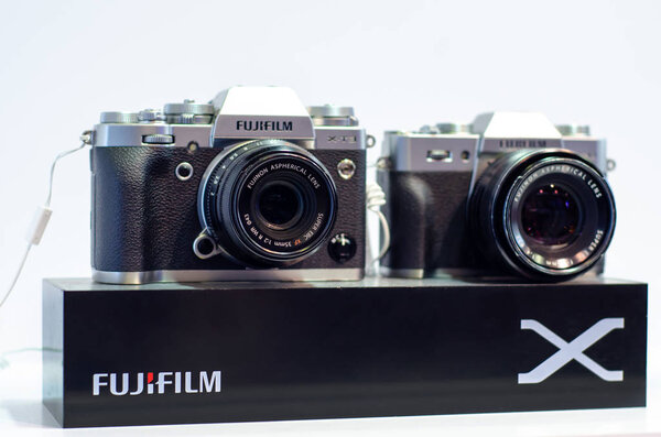 Киев, Украина - 12 апреля 2019 года: Fujifilm X Series Mirrorless Cam
