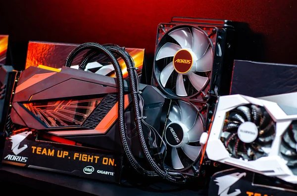 Киев, Украина - 12 апреля 2019 года: Gigabyte AORUS Graphics Cards — стоковое фото