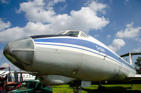 De Tupolev Tu-134 (NAVO-rapportage naam: crusty) Jet-vliegtuig. — Stockfoto